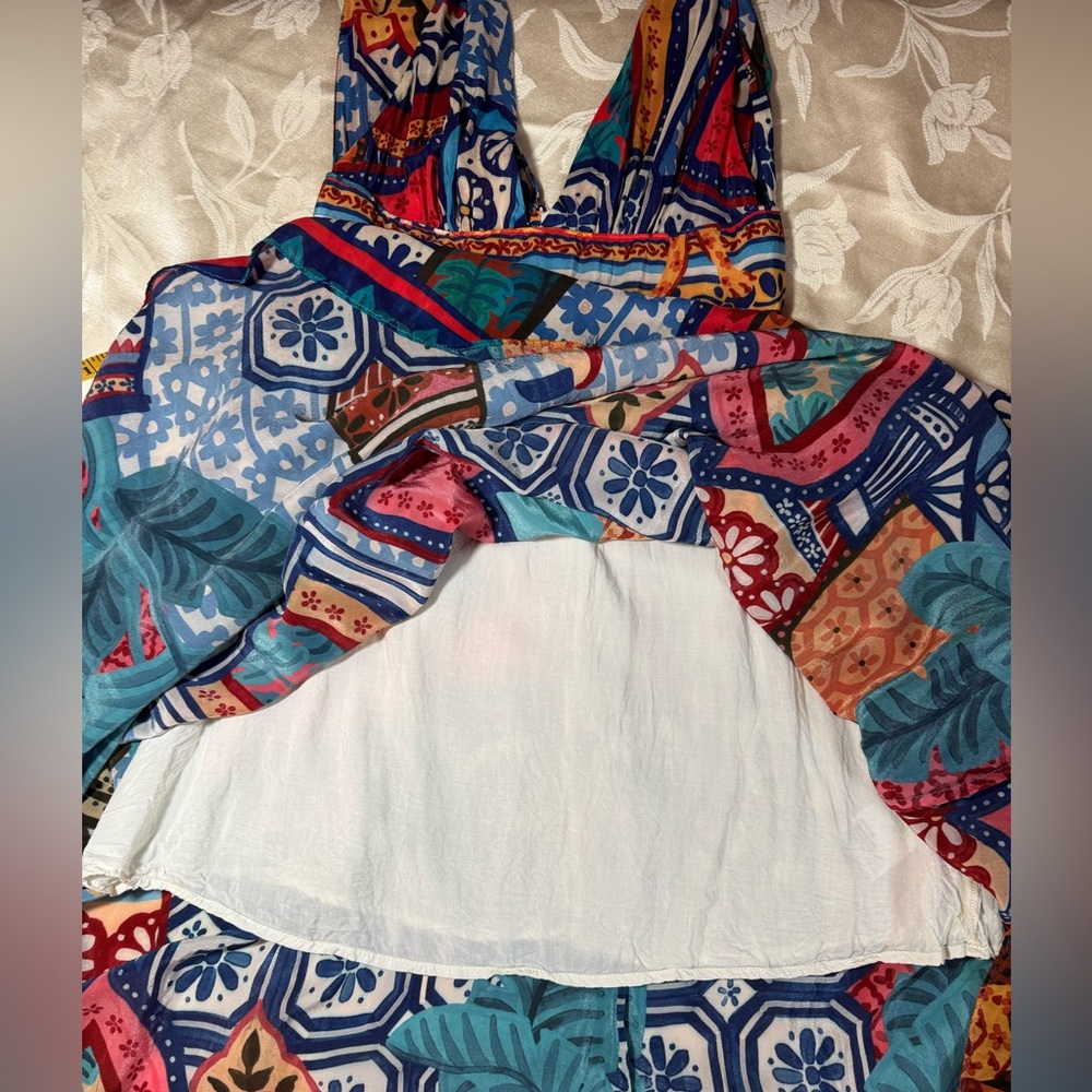 FARM RIO Tiles Flowy Print V-neck Dress - Picture 8 of 9